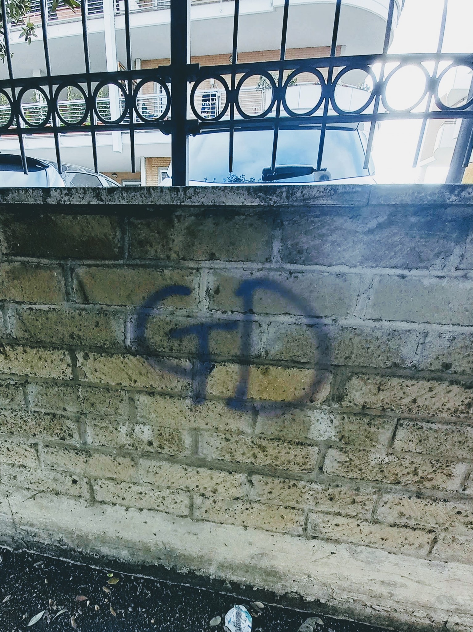 rimozione_tag_viale_guglielmi_8